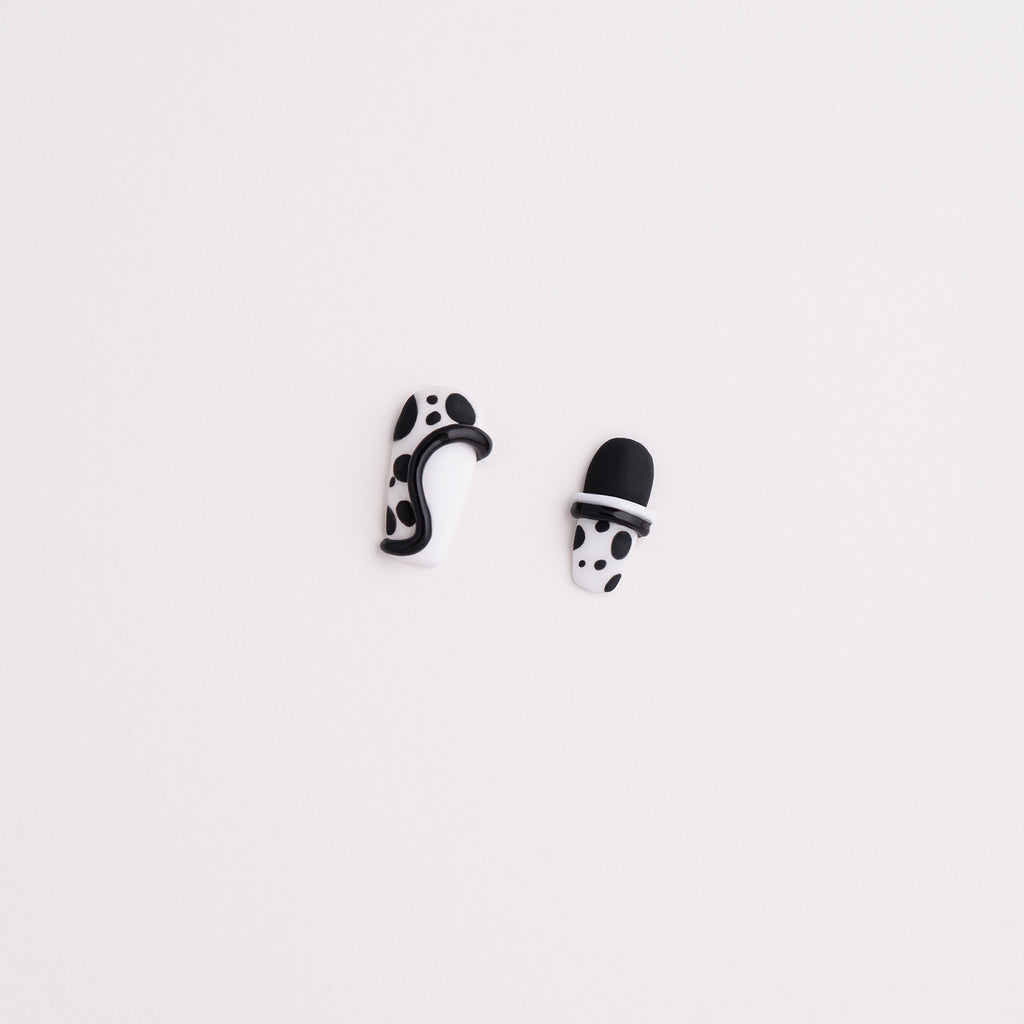 Dalmatienne | Black & White Spotted Dalmatian Animal Print Nail Set